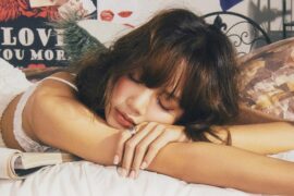 LISA《Moonlit Floor》歌词表达及评论