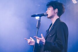 曹杨《灰色》歌词及赏析