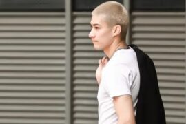 米卡《答应不爱你》歌词表达及评论赏析