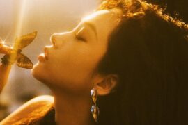 陈婧霏《她不再幻想》歌词《好东西》宣传推广曲