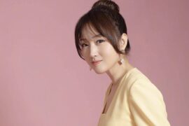 杨钰莹《风含情水含笑》歌词及评论