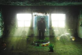 黄礼格《长在衣帽间的人》歌词完整版