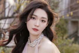 段奥娟《或许我们都应该放过自己》歌词及评论