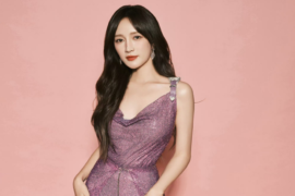 孟佳《BOSSIN》歌词及赏析