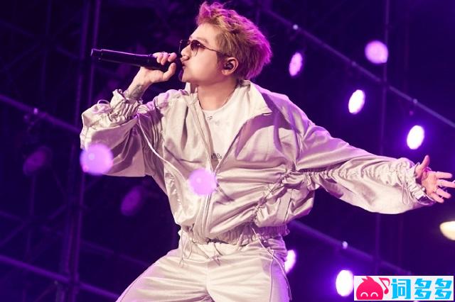 李嘉格、王以太《有一颗星为我存在》完整版歌词