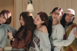 TWICE《ME+YOU》歌词及评论