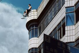 艾志恒Asen《下雨了Intro》歌词表达及评论