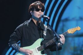 麻园诗人《环星闪耀》歌词及评论