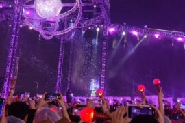 对角巷乐队《和我旋转昼与夜》歌词封面图