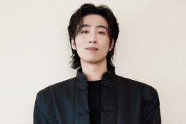 张弛、薛之谦《蝠》歌词封面图