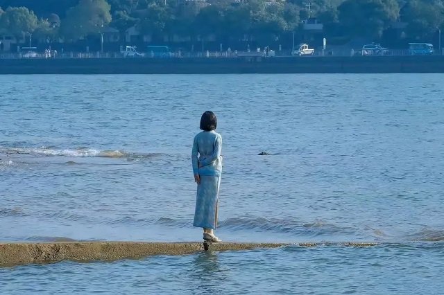 周杰伦《湘女多情》歌词封面图